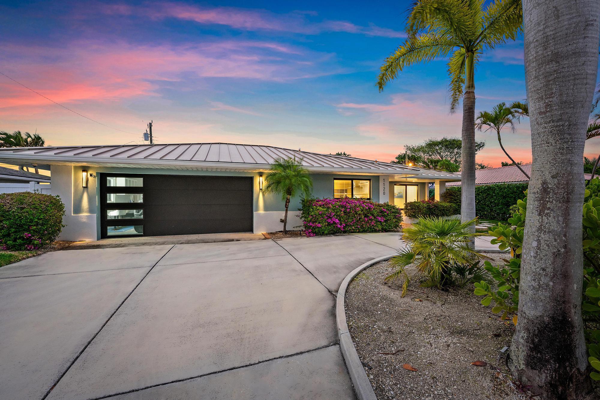 YACHT HARBOR MANOR - Residential