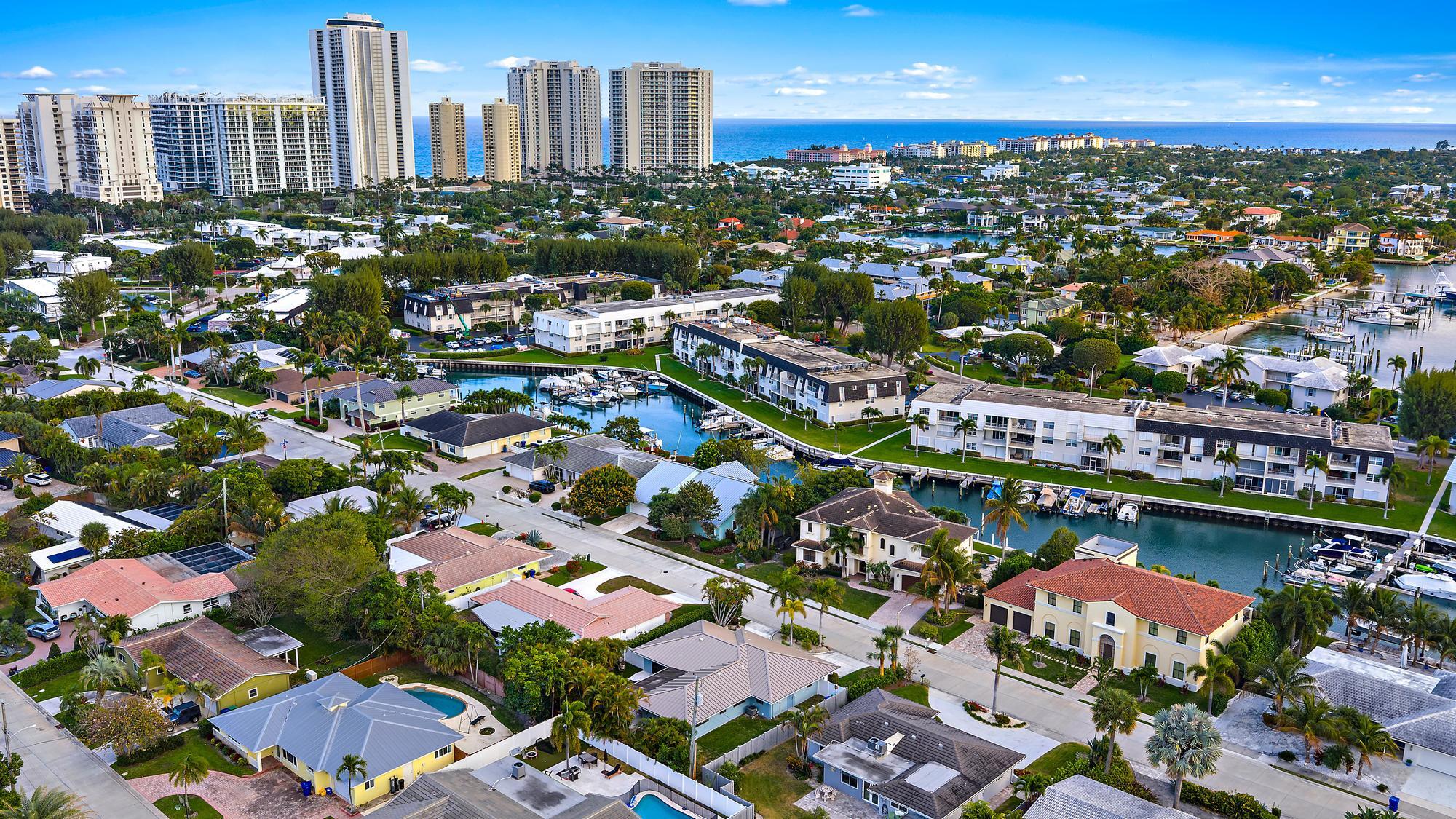 YACHT HARBOR MANOR - Residential