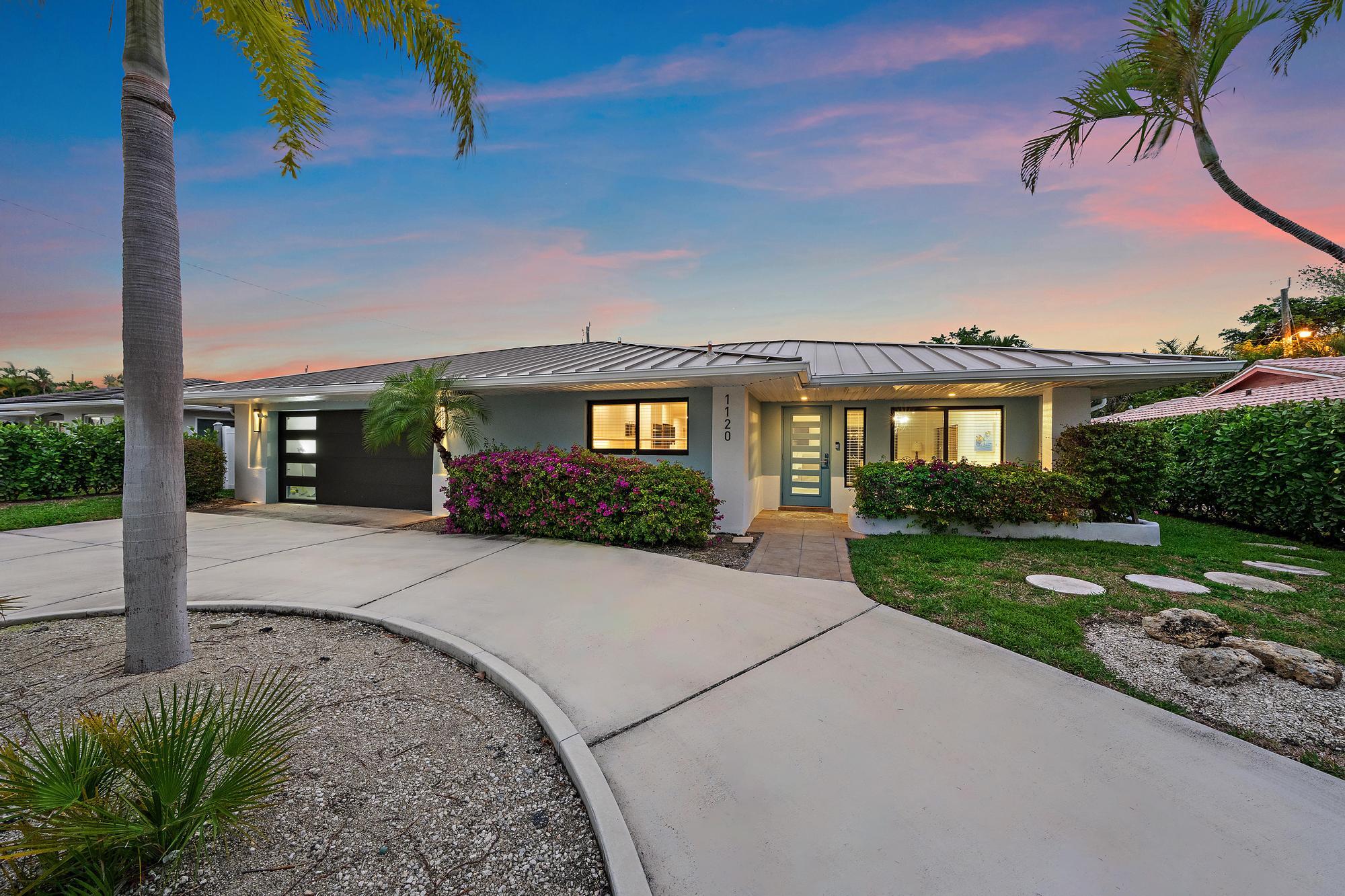 YACHT HARBOR MANOR - Residential