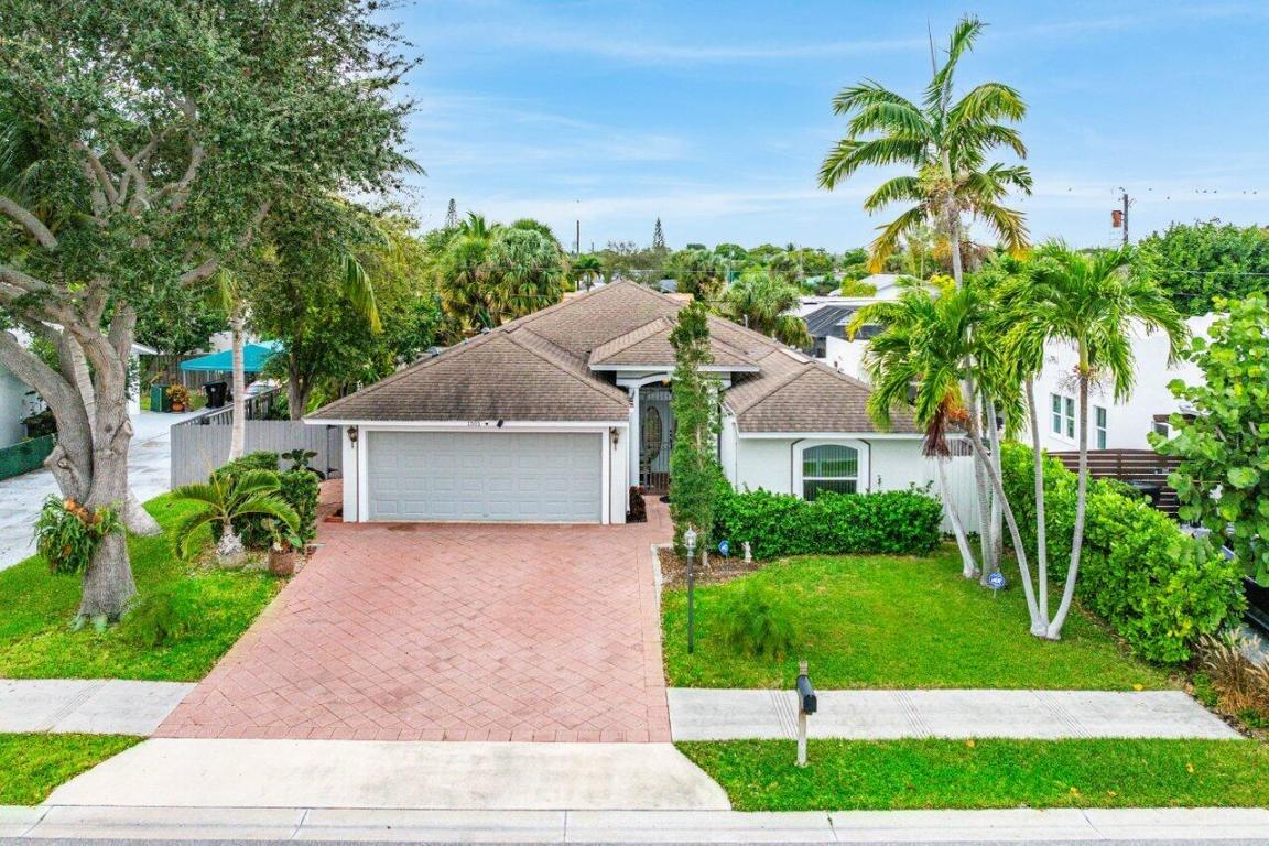 NORTH LAKE WORTH - Residential