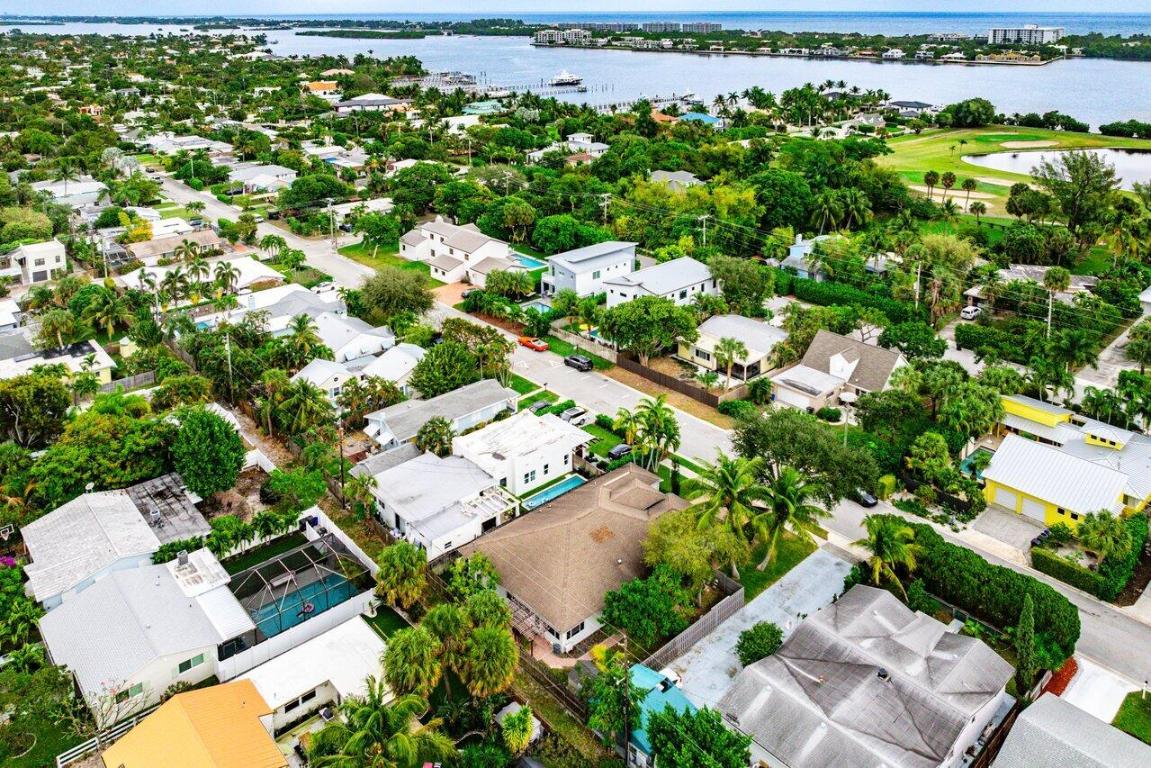NORTH LAKE WORTH - Residential