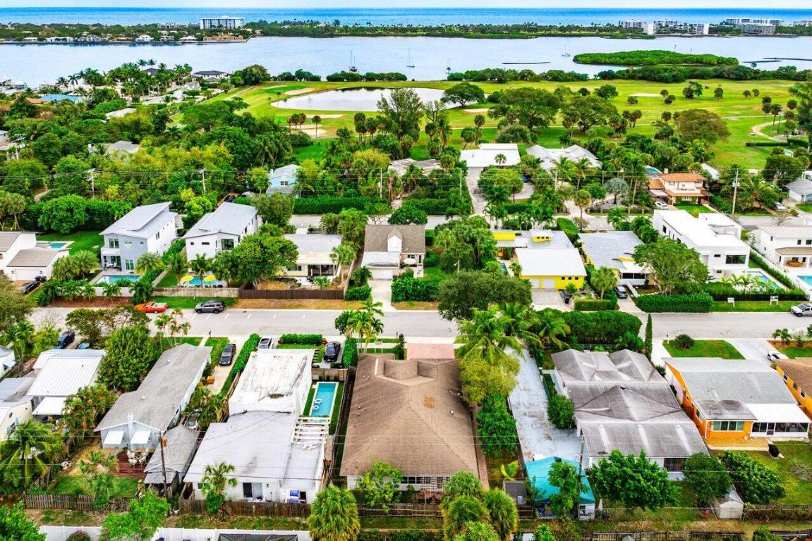 NORTH LAKE WORTH - Residential
