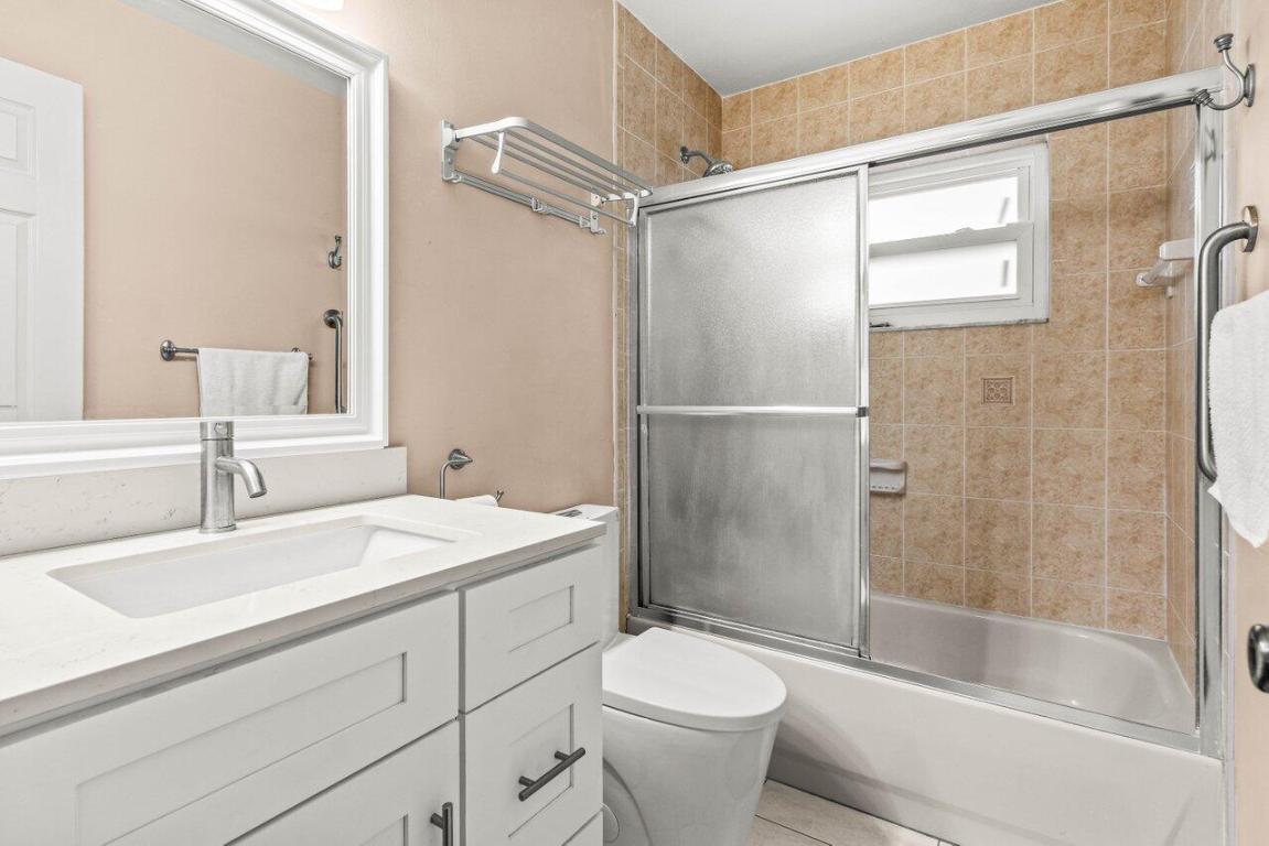 NORTH LAKE WORTH - Residential