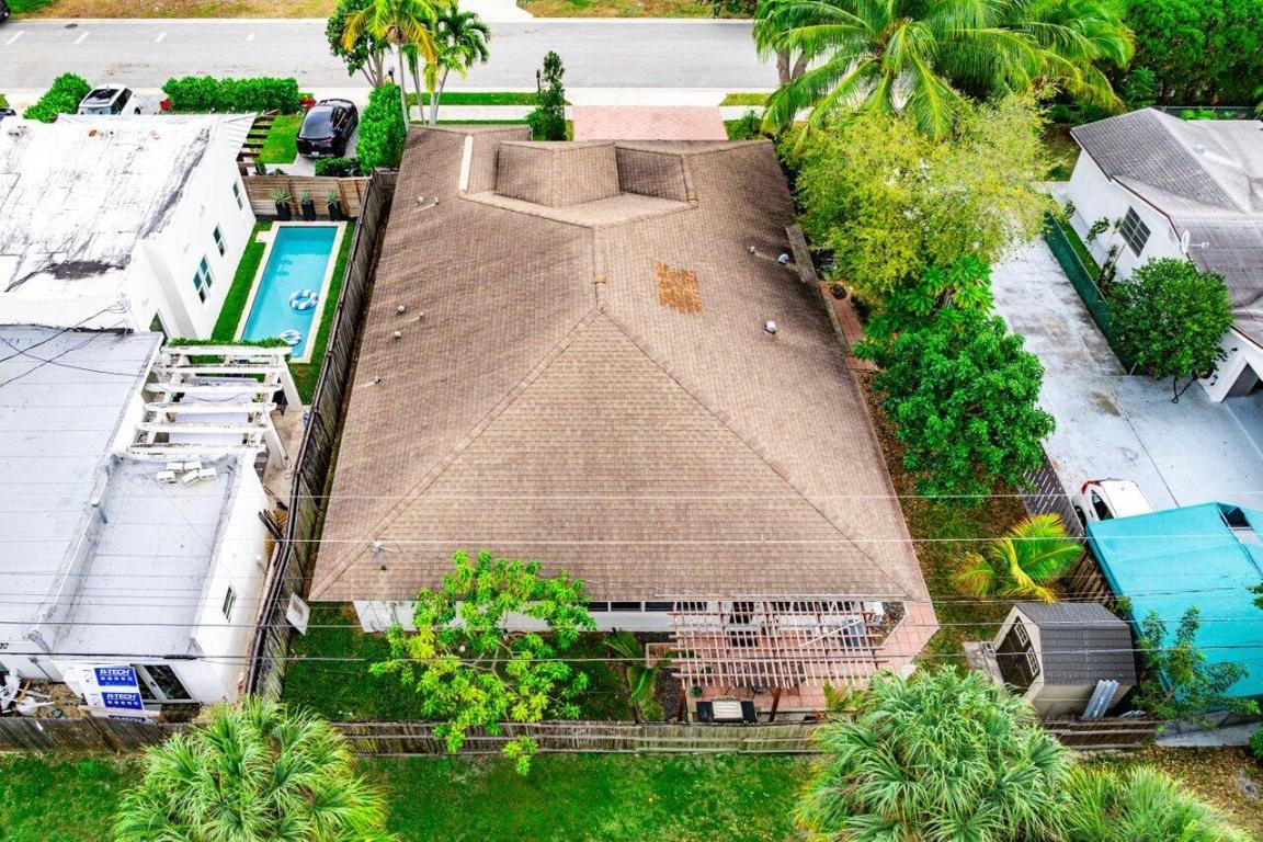 NORTH LAKE WORTH - Residential