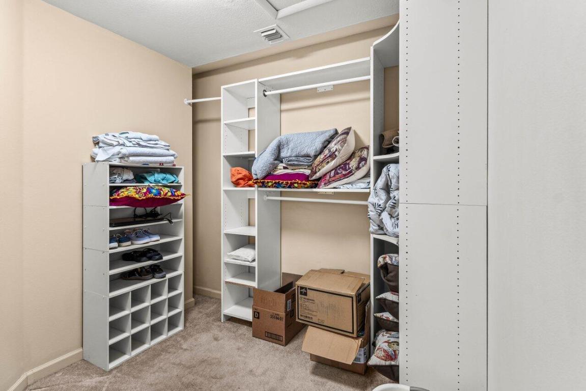 NORTH LAKE WORTH - Residential