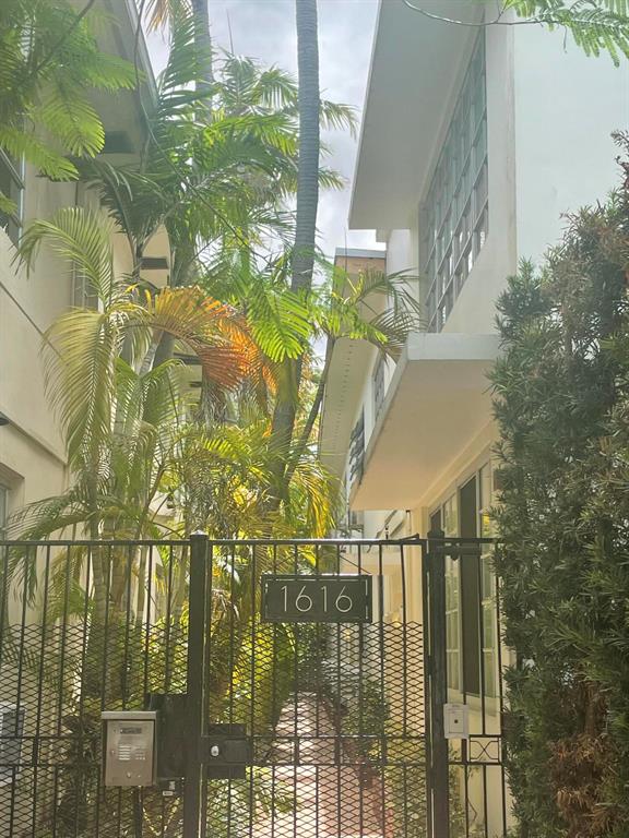 LINCOLN ROAD VILLAS SOUTH CONDO - Residential