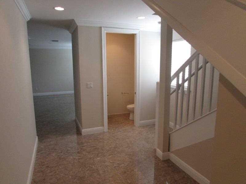 LAUDERDALE - Residential Lease