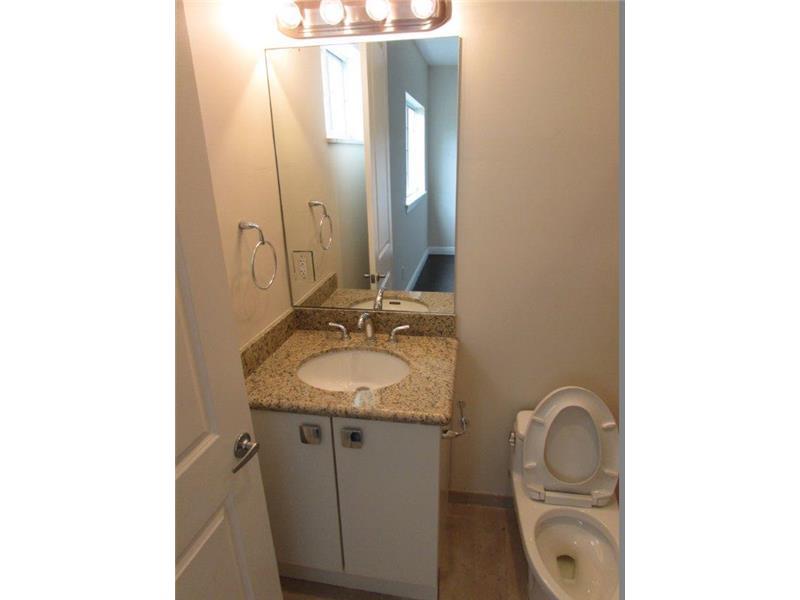 LAUDERDALE - Residential Lease