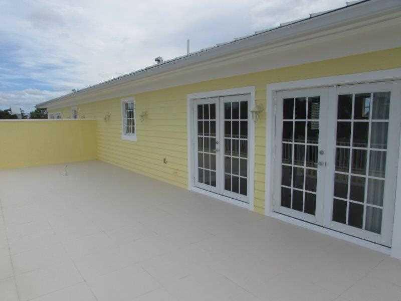 LAUDERDALE - Residential Lease