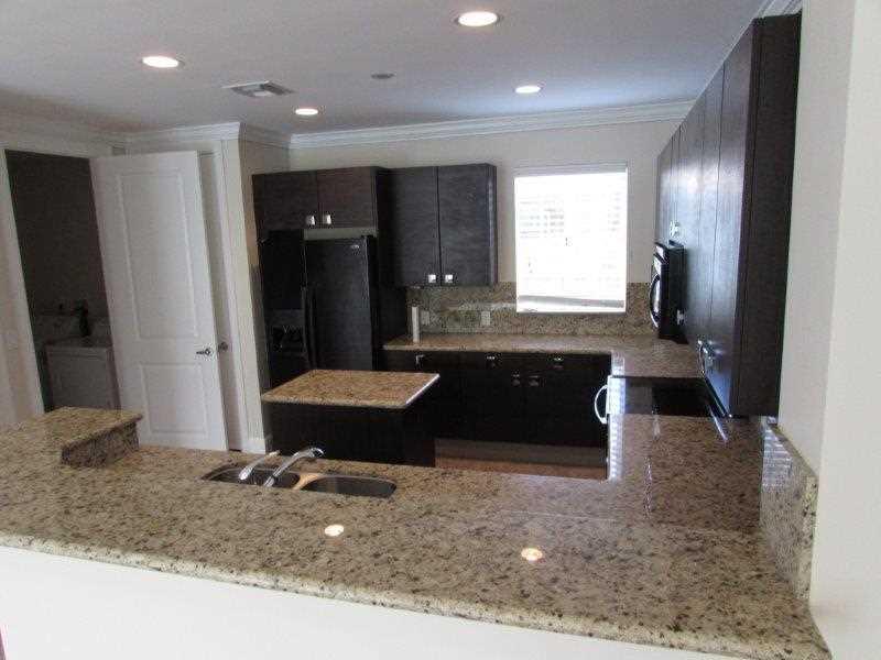 LAUDERDALE - Residential Lease