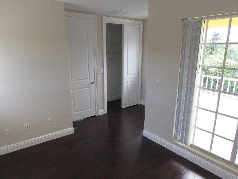 LAUDERDALE - Residential Lease