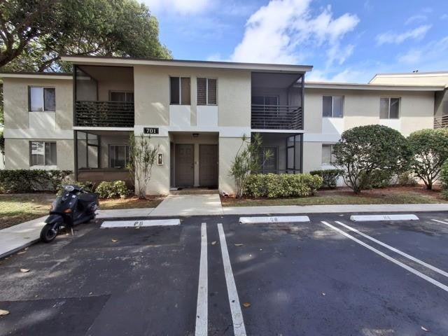 701 Gardens Drive 102