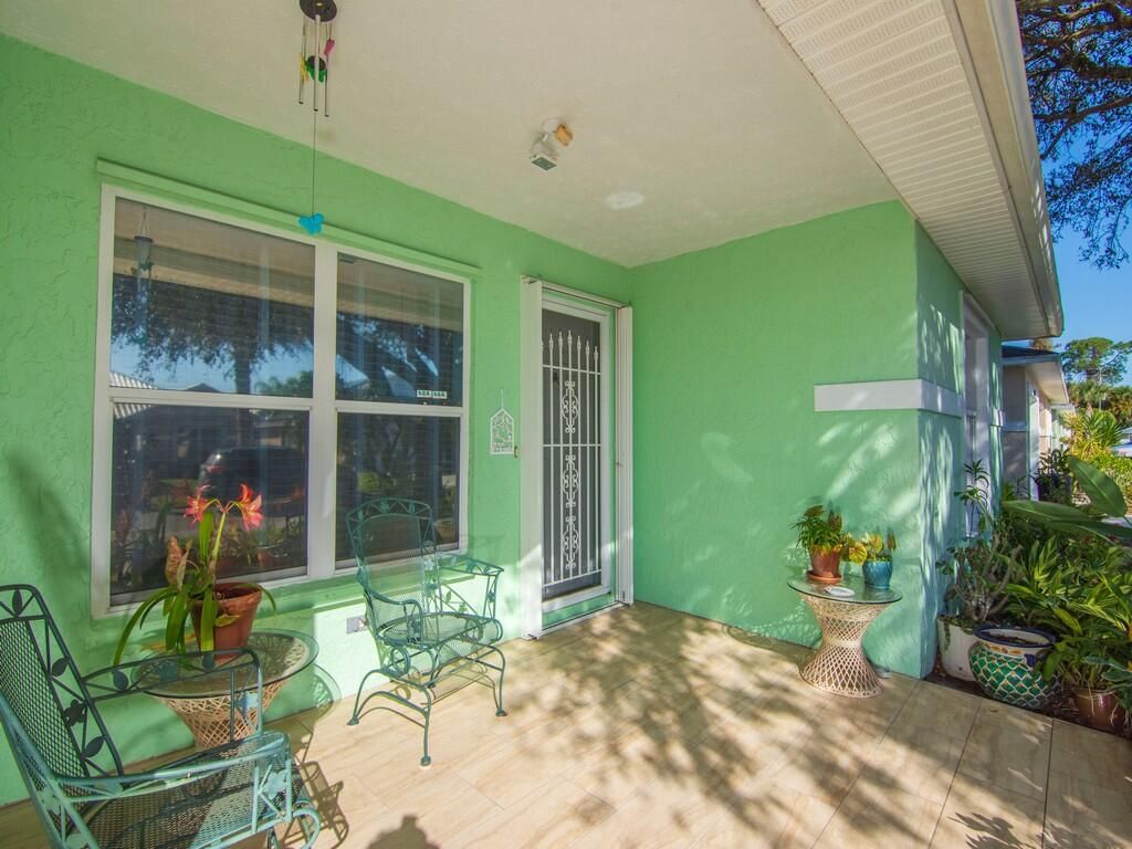 Photo of 6719 Tulipan, Fort Pierce, FL 34951 (MLS # R10960555)