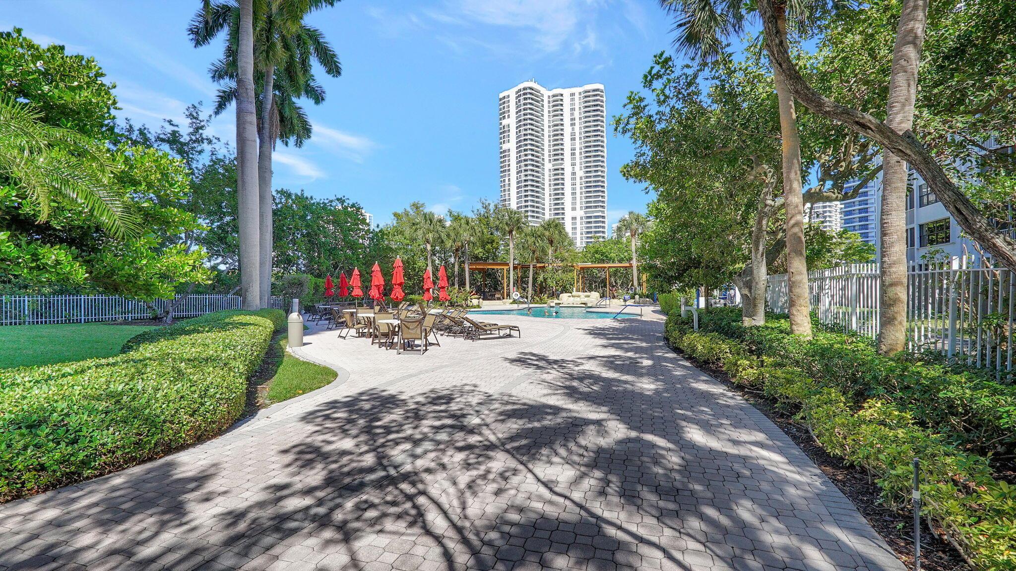 MYSTIC POINTE TOWER 600 C - Residential