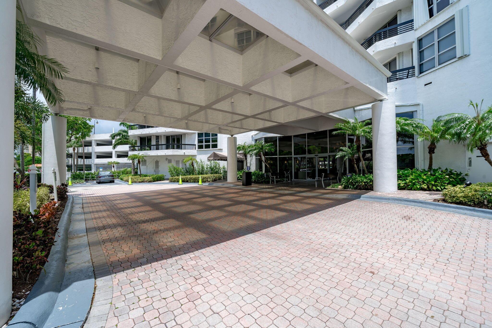 MYSTIC POINTE TOWER 600 C - Residential