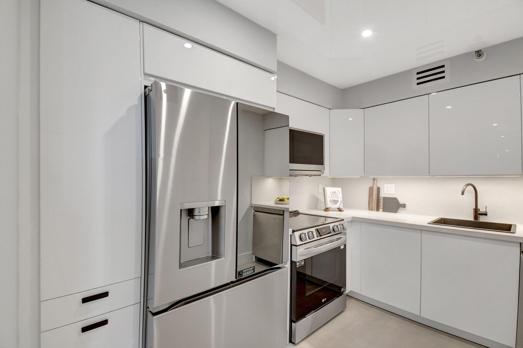 MYSTIC POINTE TOWER 600 C - Residential