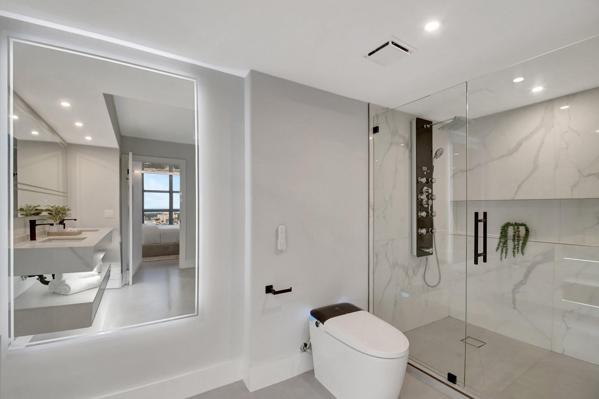 MYSTIC POINTE TOWER 600 C - Residential