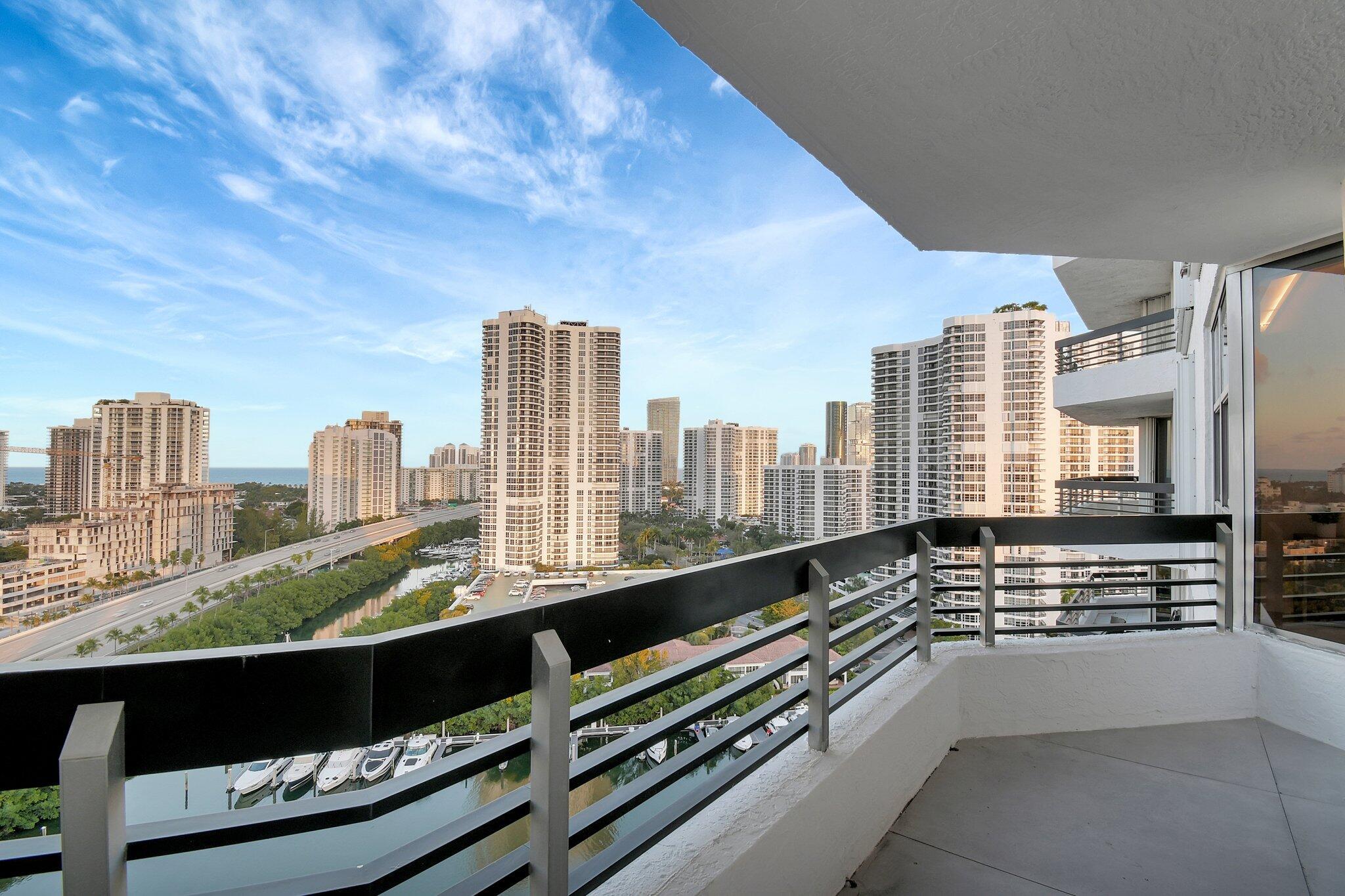 MYSTIC POINTE TOWER 600 C - Residential