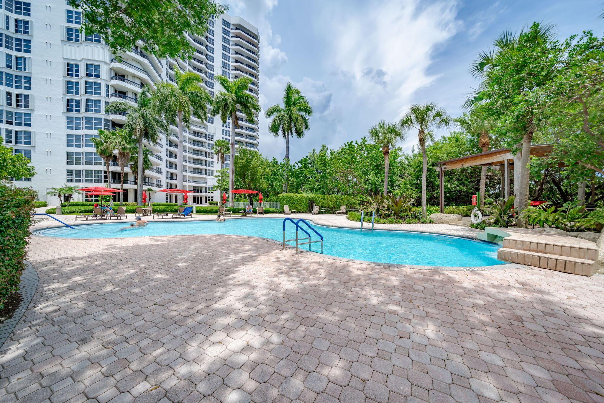 MYSTIC POINTE TOWER 600 C - Residential