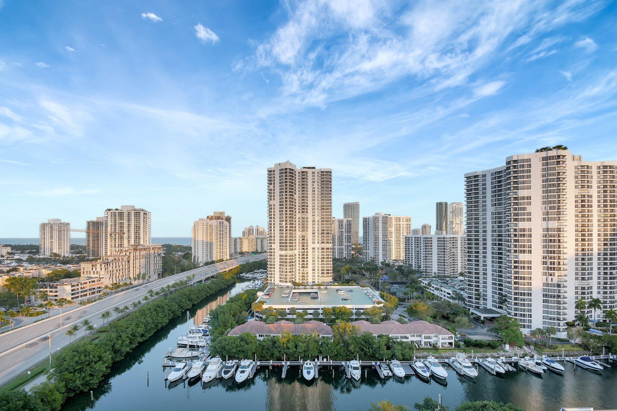 MYSTIC POINTE TOWER 600 C - Residential