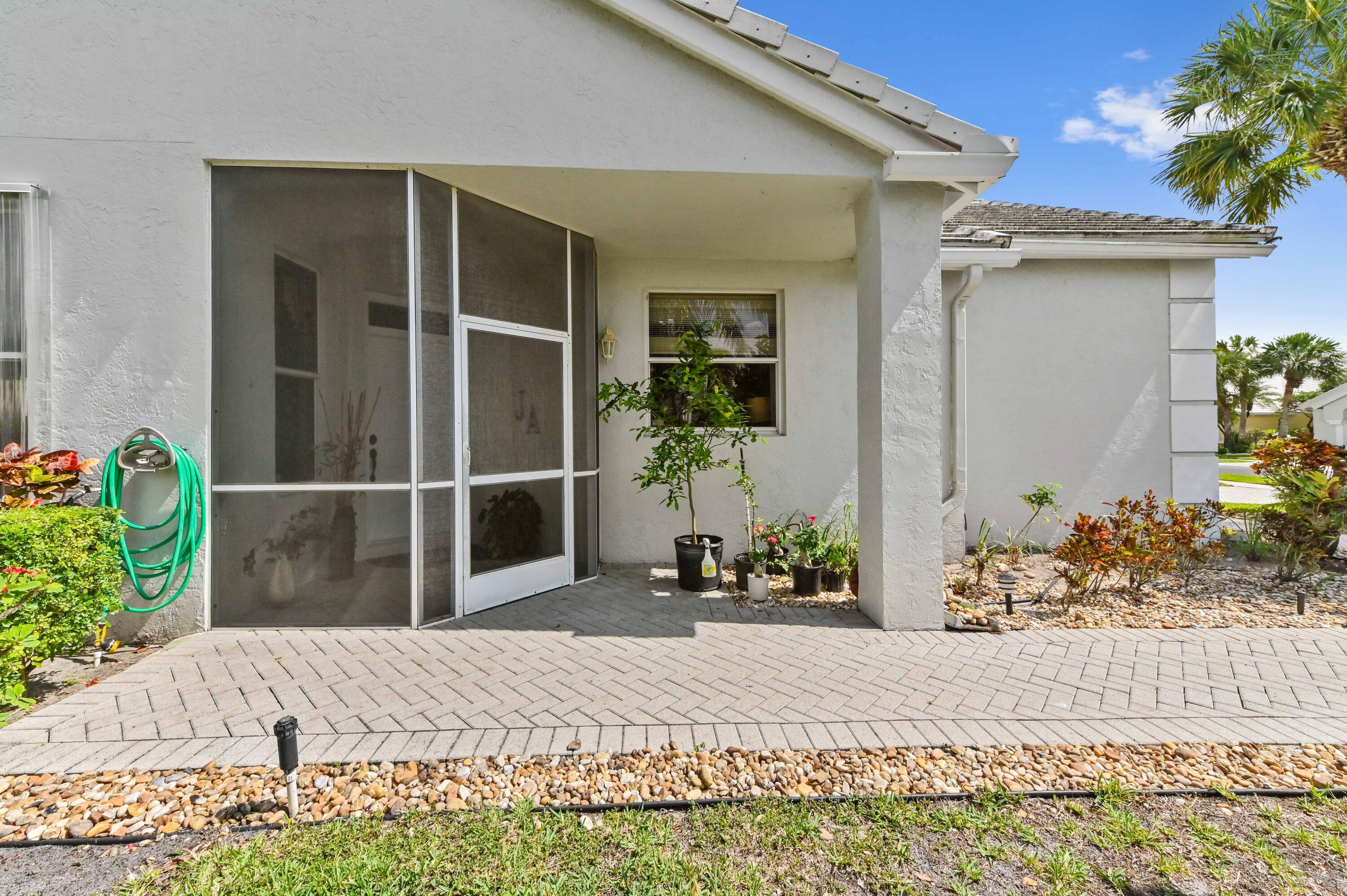 ABERDEEN 13 - Residential Lease