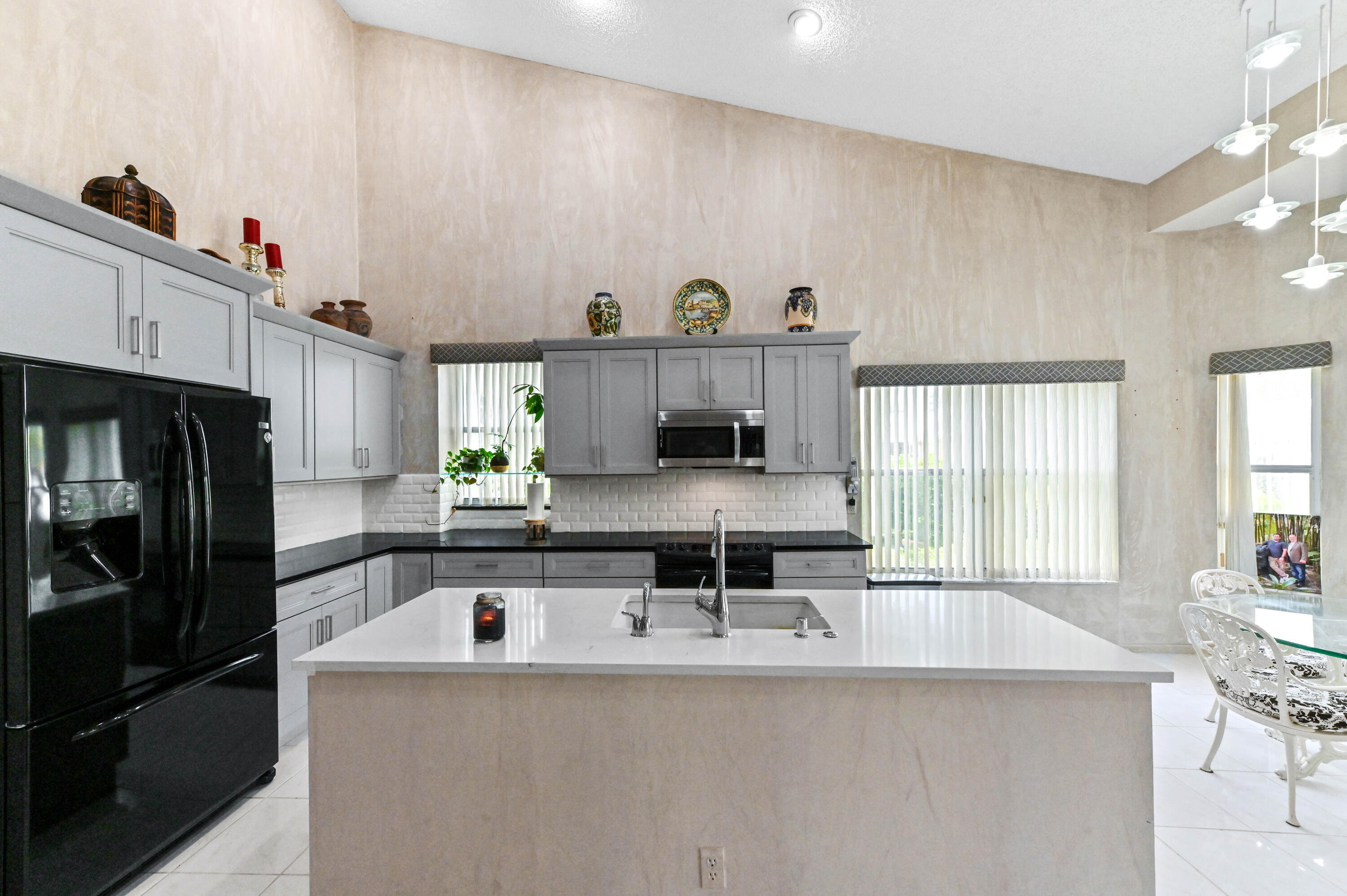 ABERDEEN 13 - Residential Lease