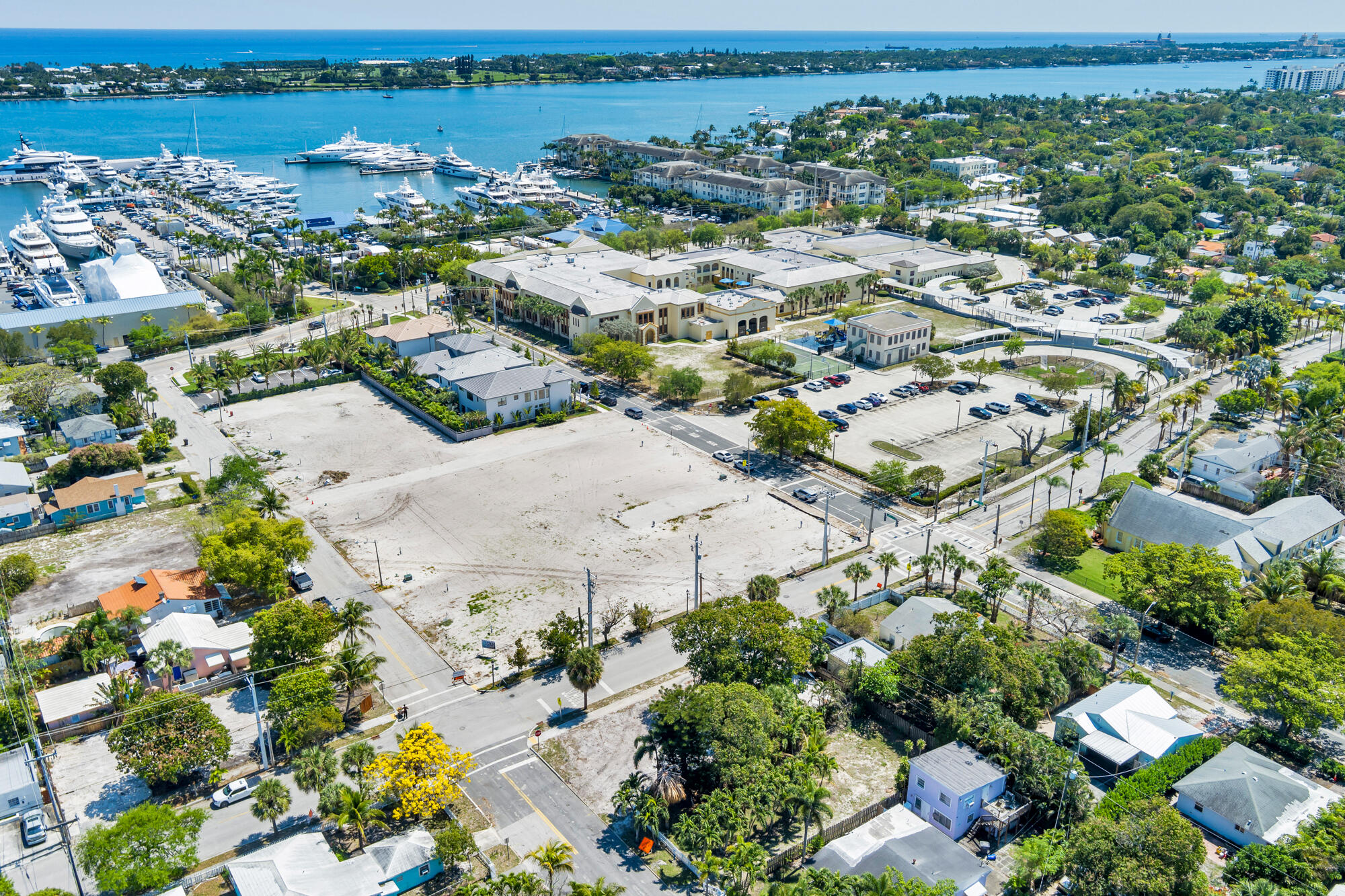 NORTH PALM BEACH PL NO 1 BLKS 8-12 REPL - Residential