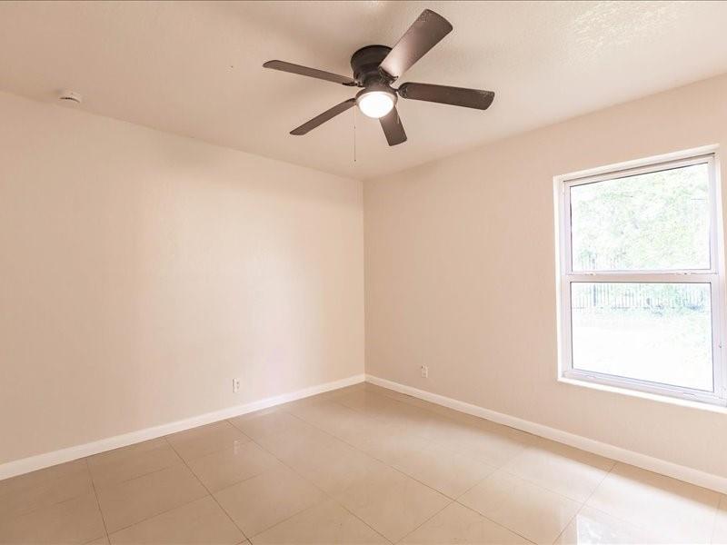 SUNSHINE VILLAS - Residential Lease
