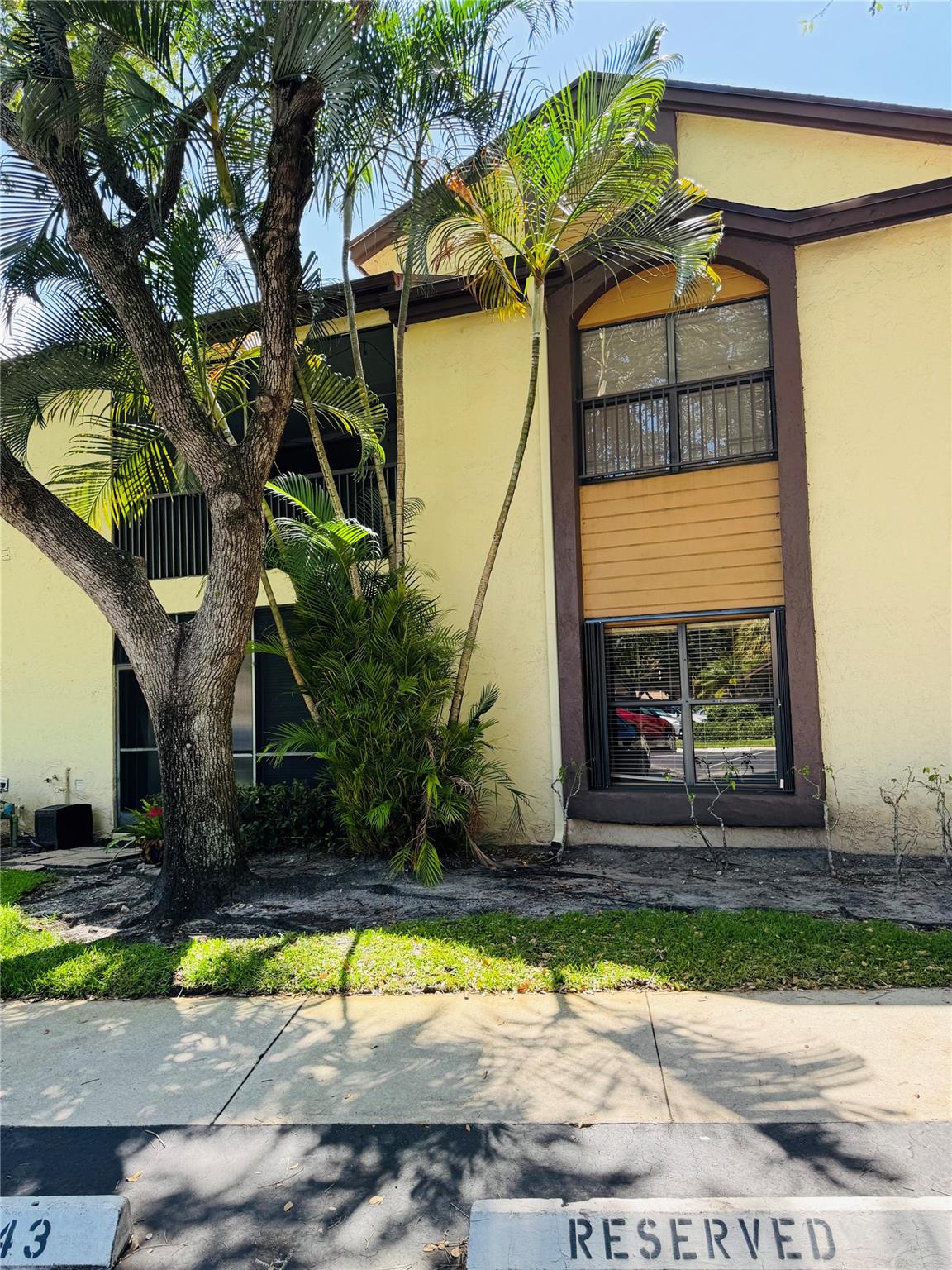 Amazing, hard to come by 3 bed, 2 bath unit at Township, pets ok, can be rented after the 1st year , this unit was completely remodeled, kitchen, appliances, floor, bathrooms, moldings and freshly painted, hurricane shutters throughout the condo. A must to see! OPNE HOUSE THIS SATURDAY/SUNDAY 11:00AM - 2:00PM.
