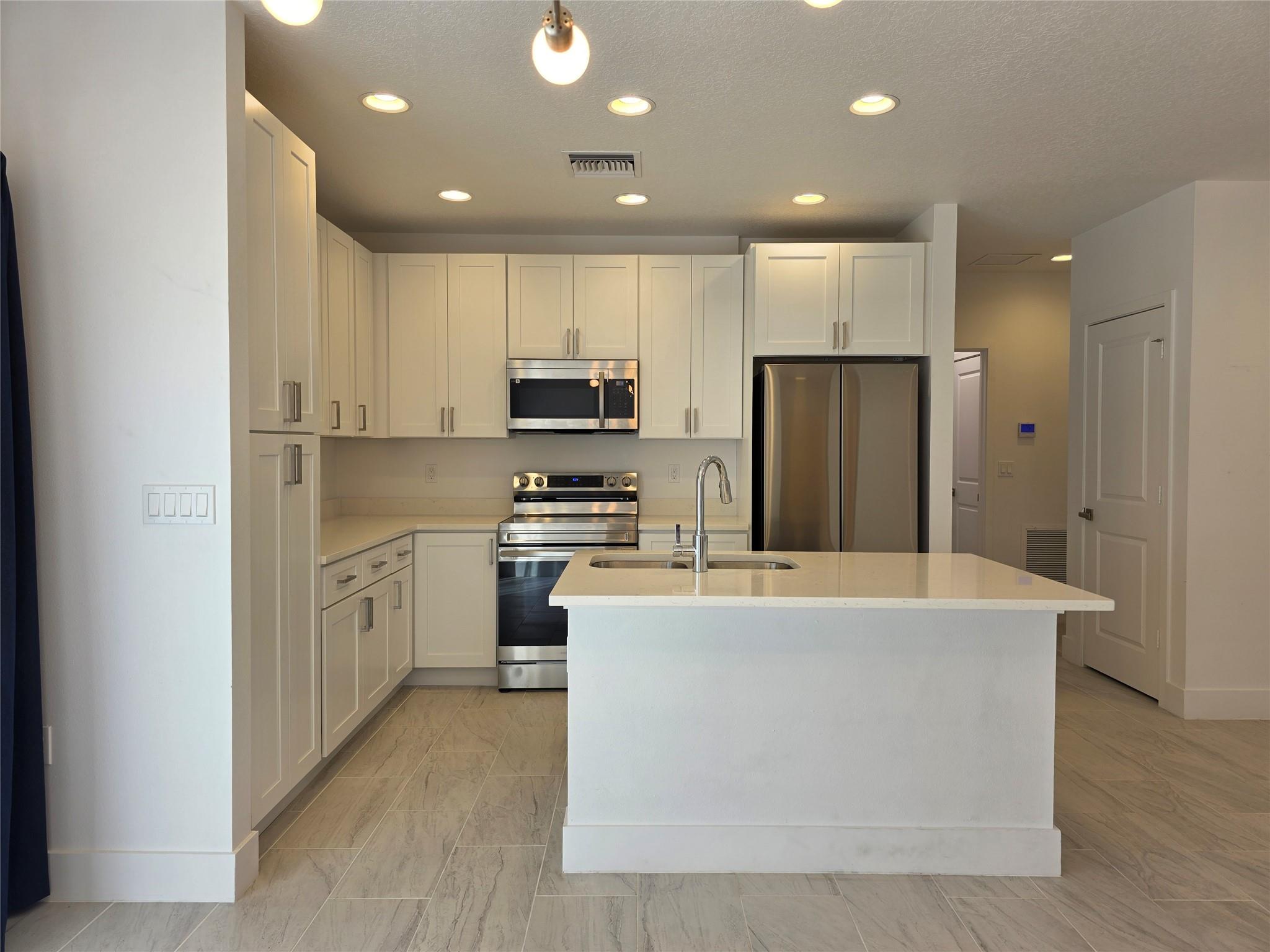 Basswood Un 5 - Residential Lease