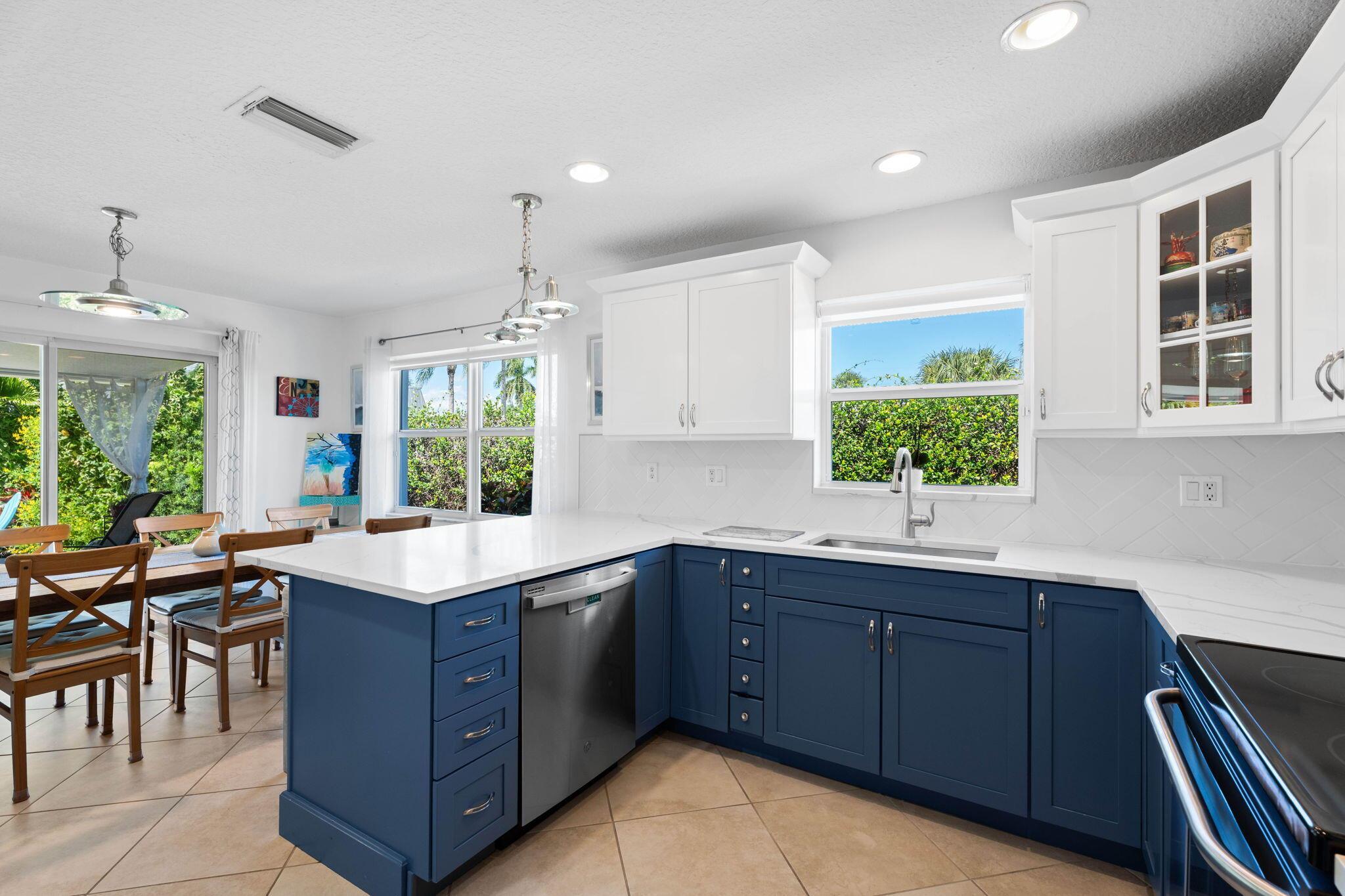 SEAGATE HARBOR - Residential