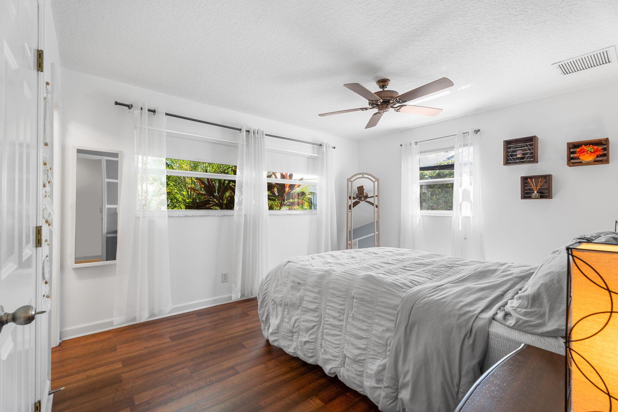 SEAGATE HARBOR - Residential