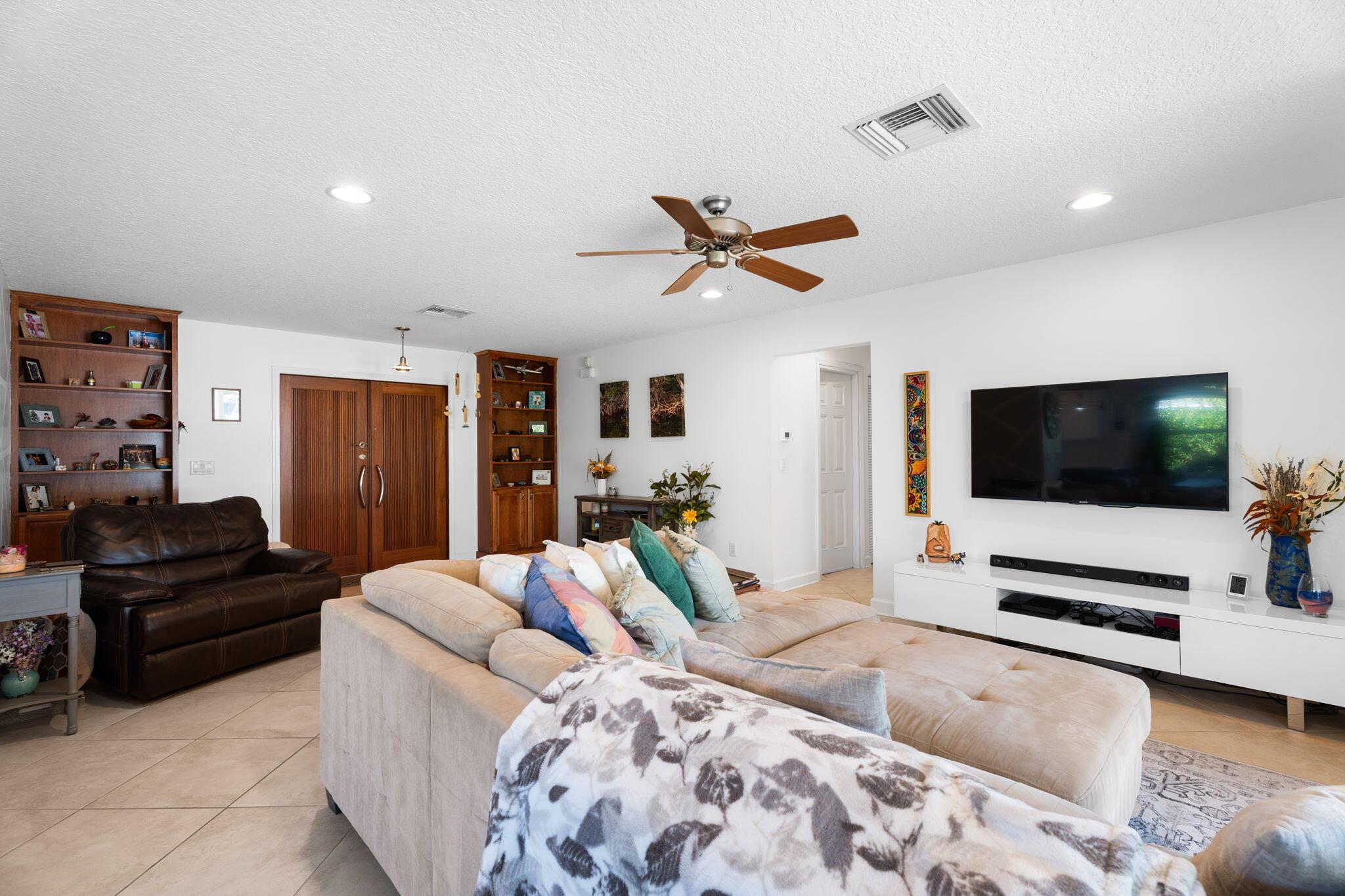 SEAGATE HARBOR - Residential