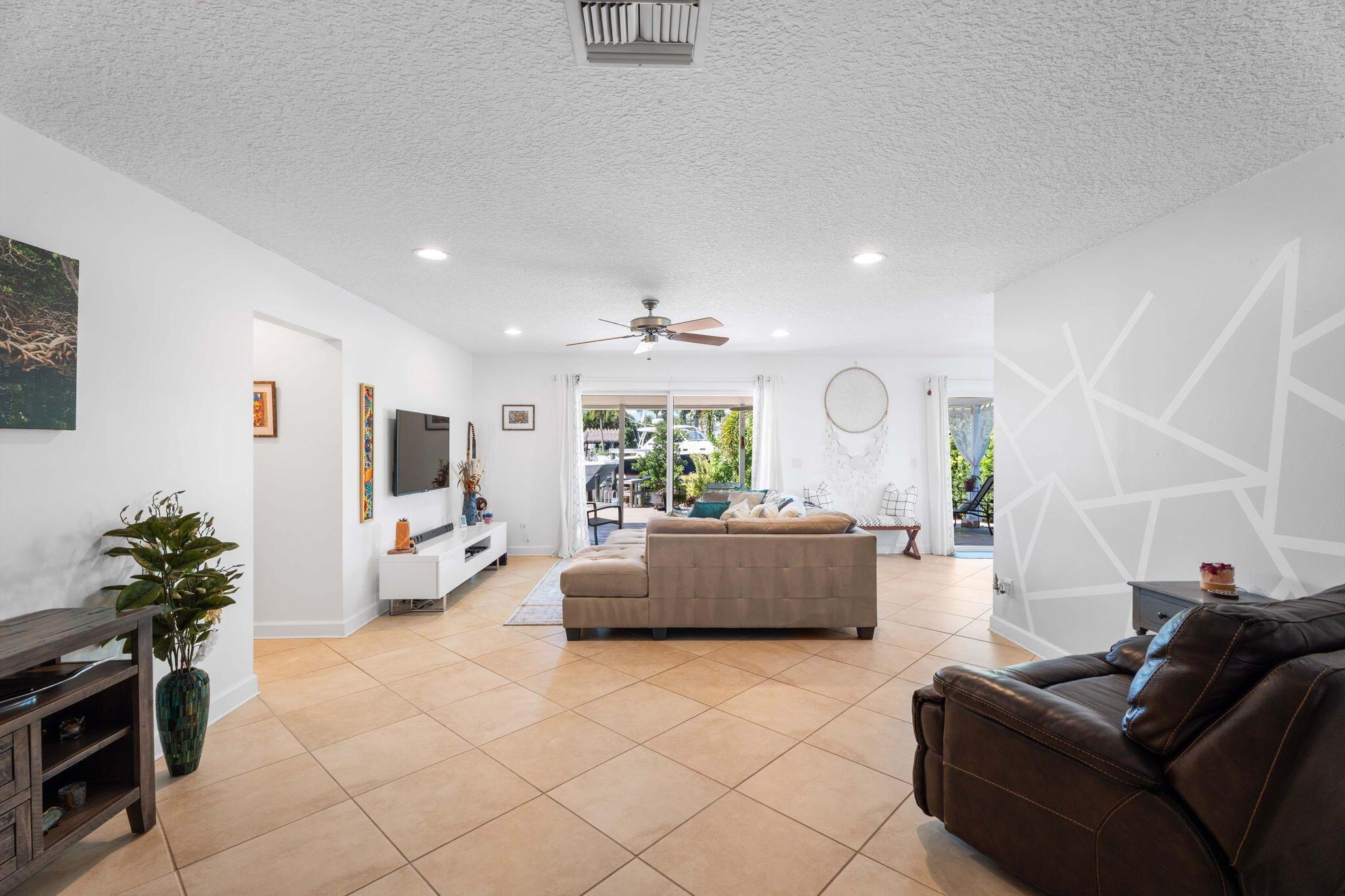 SEAGATE HARBOR - Residential