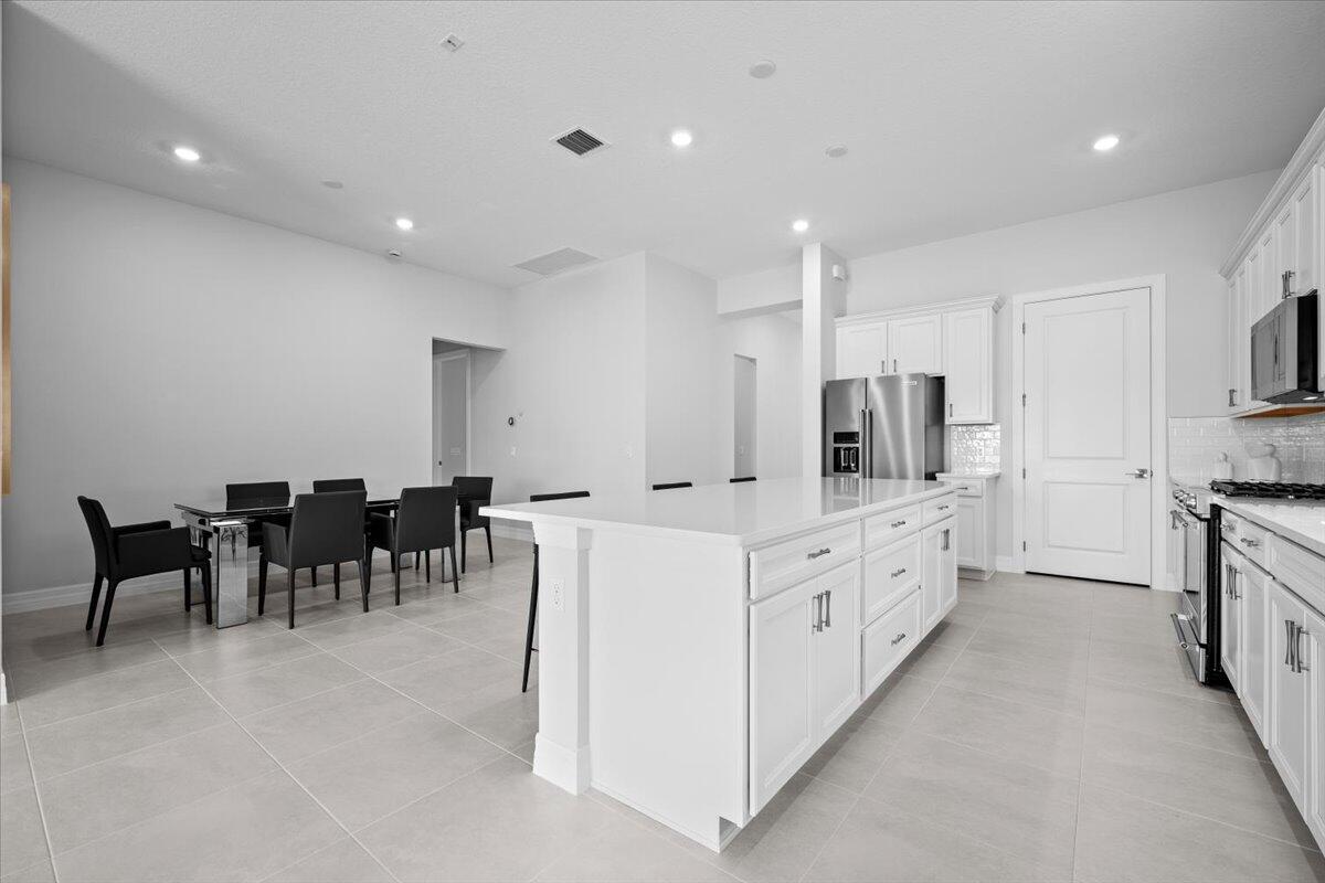 10571 Northbrook Circle