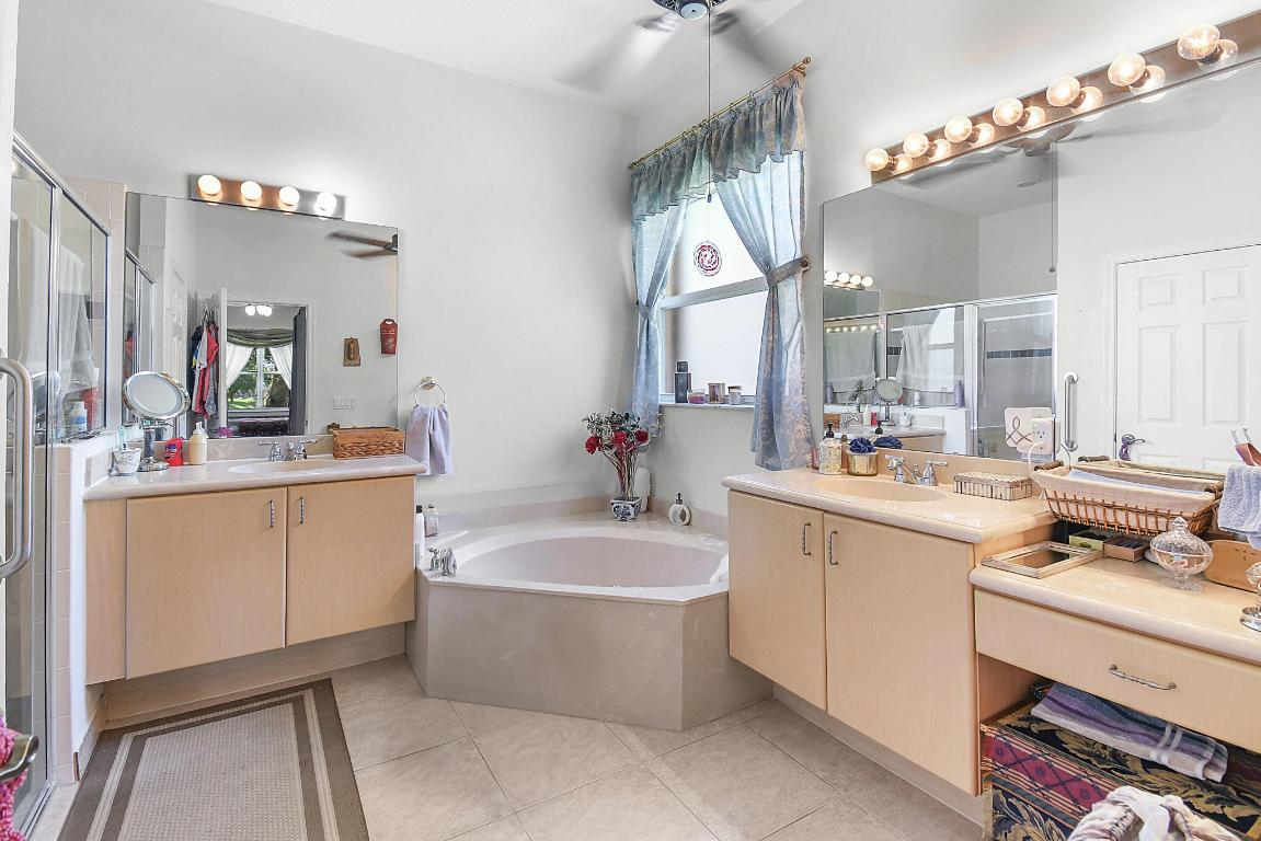 MAGNOLIA LAKES PHASE 1 ST LUCIE WEST NO 151 - Residential