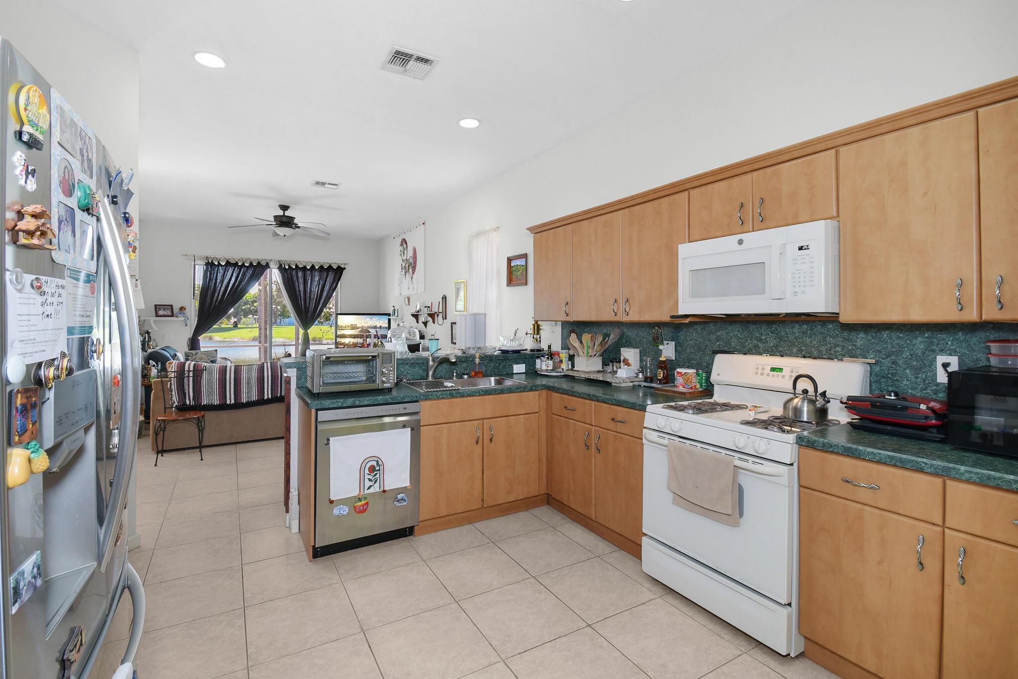 MAGNOLIA LAKES PHASE 1 ST - Residential