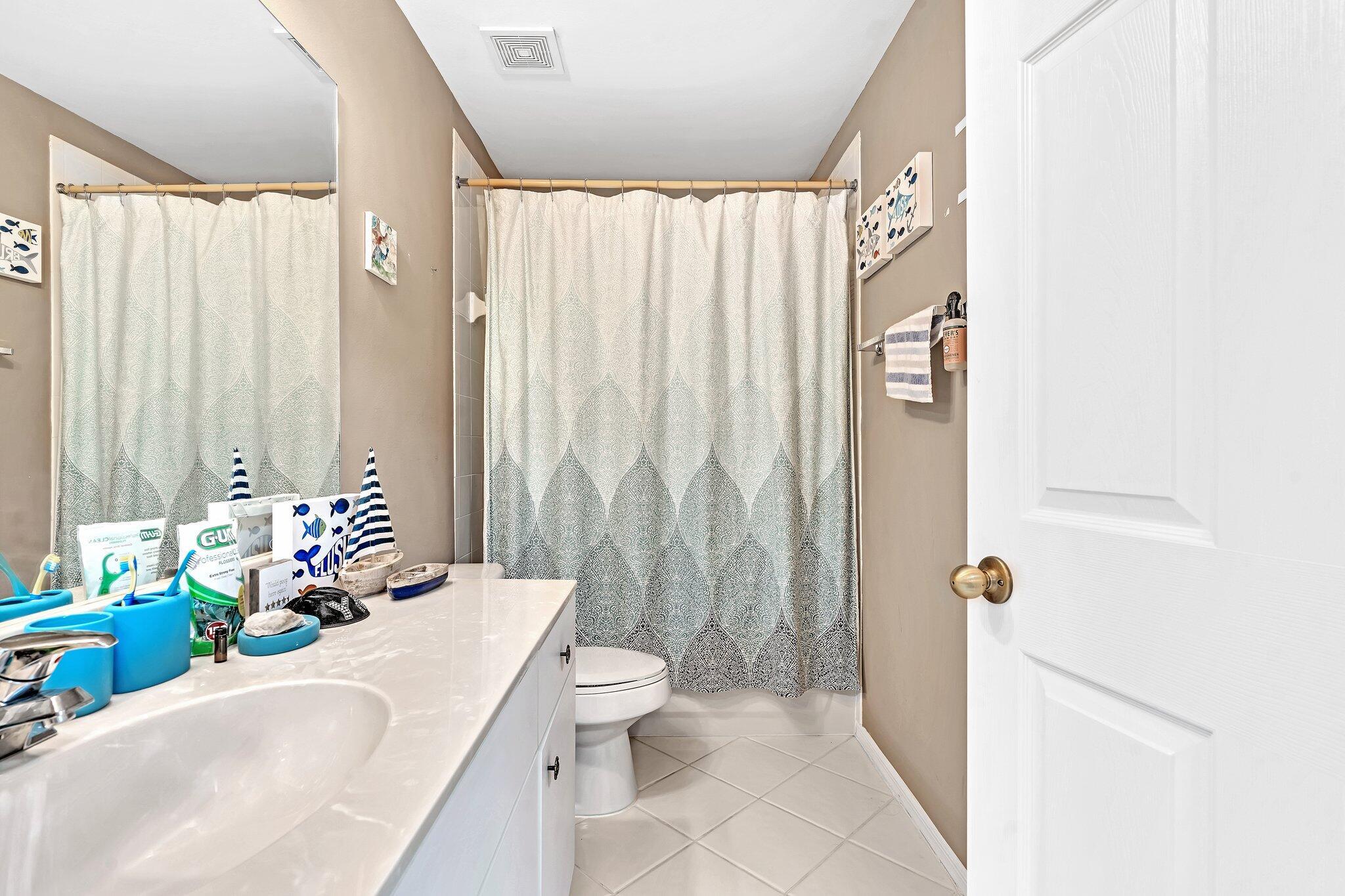 BOYNTON OASIS CONDO - Residential Lease