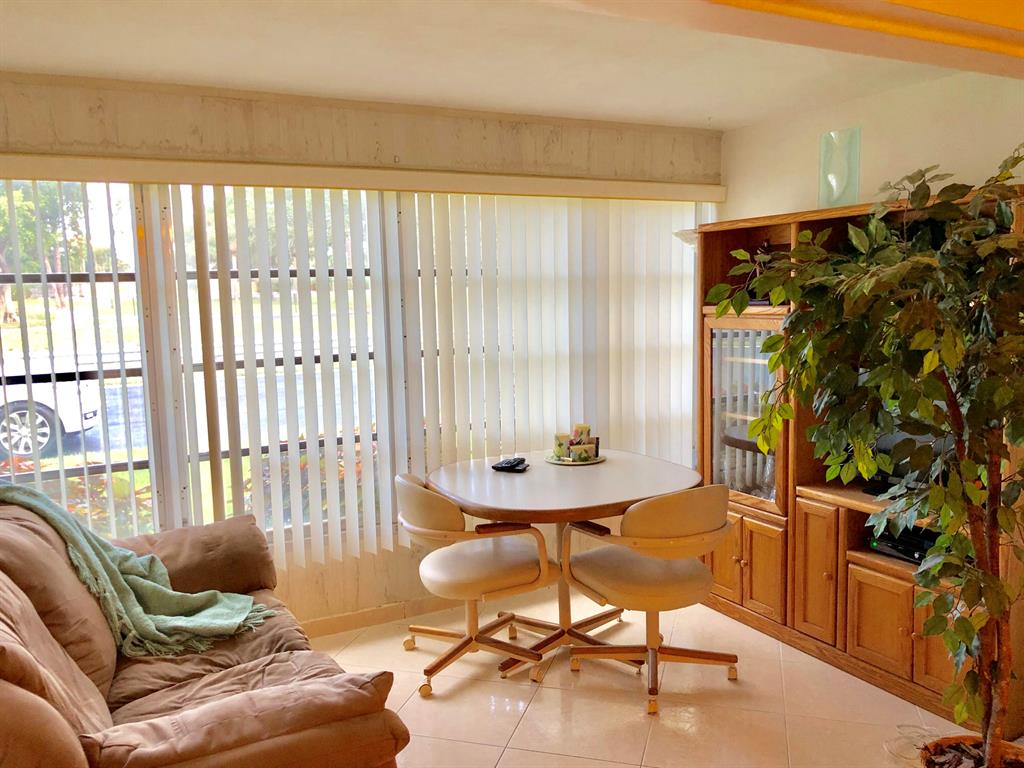 HIGH POINT OF DELRAY SEC 7 CONDO - Residential