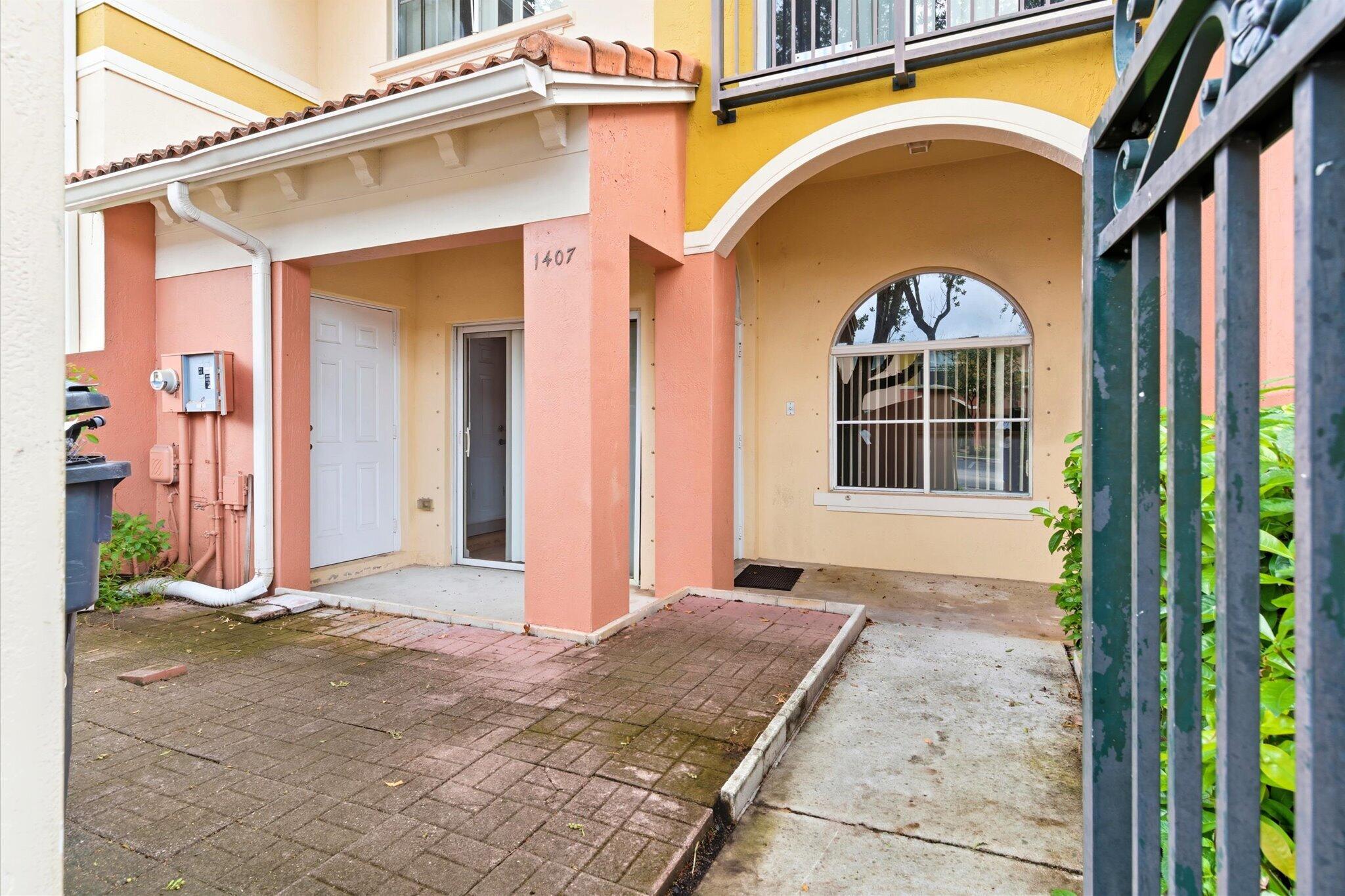 MARTIN/MARANGOS PLAT - Residential Lease