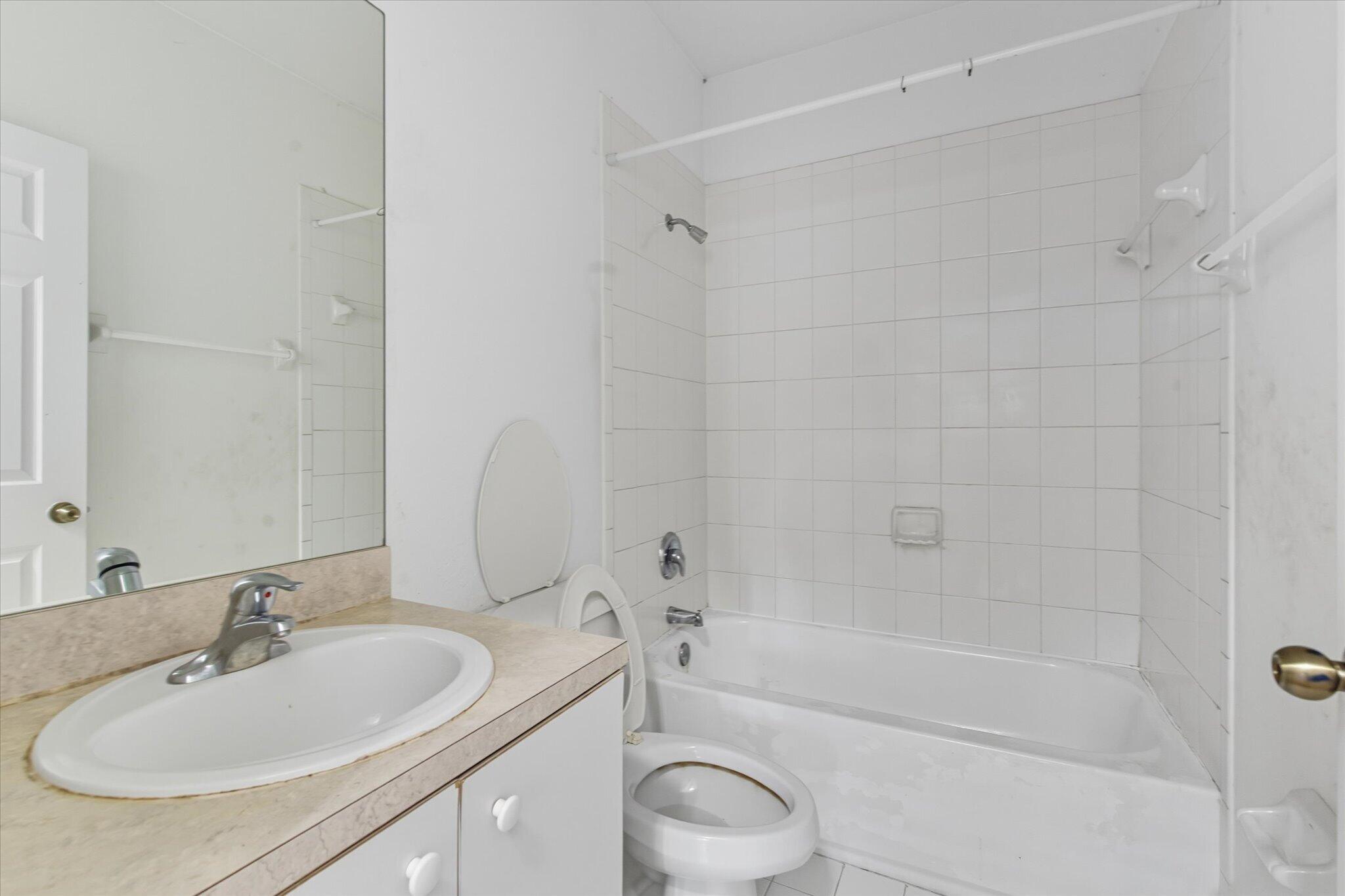 MARTIN/MARANGOS PLAT - Residential Lease