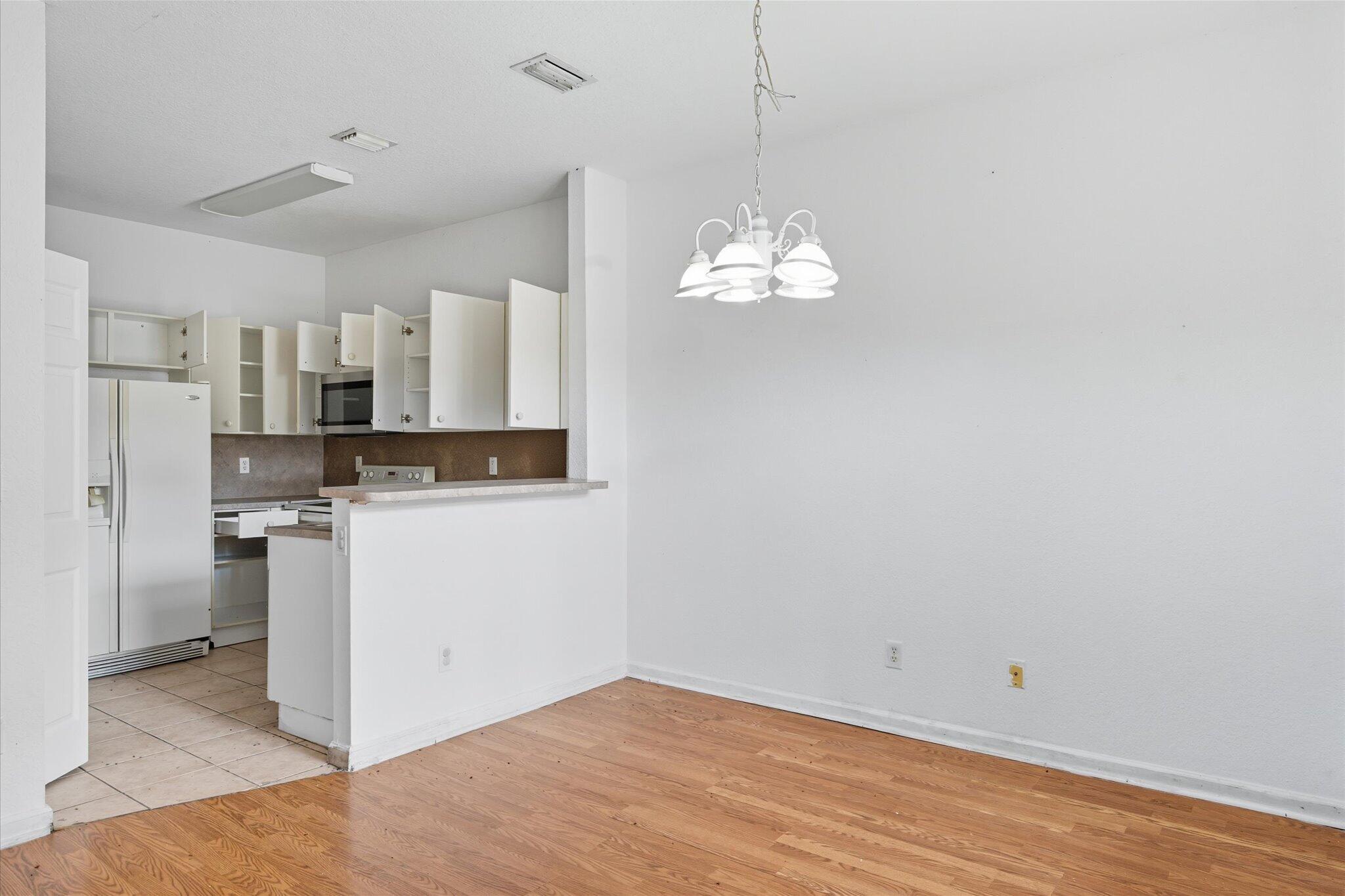 MARTIN/MARANGOS PLAT - Residential Lease