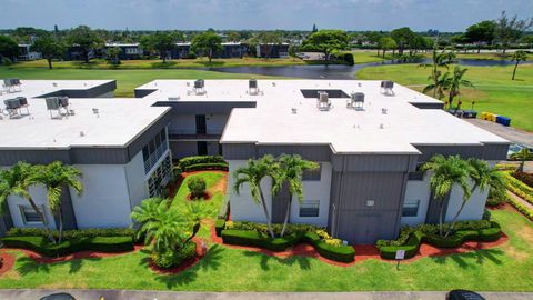 Condominium in Delray Beach FL 459 Piedmont J 4.jpg