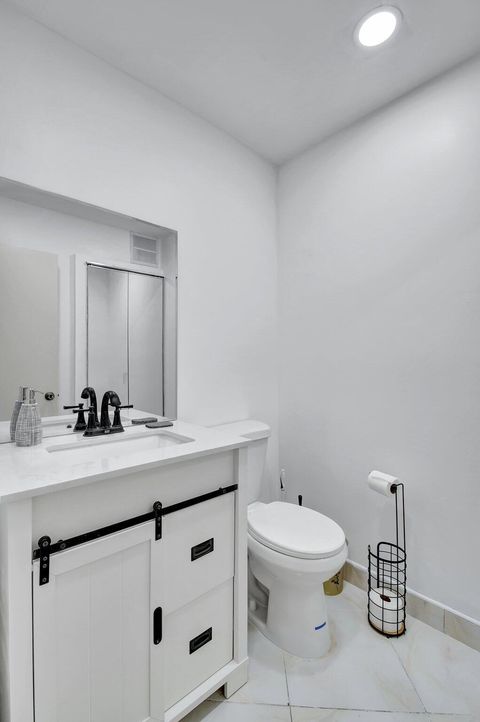 Condominium in Delray Beach FL 459 Piedmont J 18.jpg