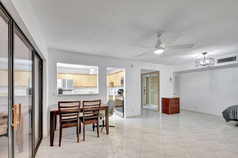 Condominium in Delray Beach FL 459 Piedmont J 24.jpg