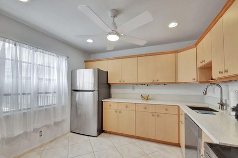 Condominium in Delray Beach FL 459 Piedmont J 13.jpg