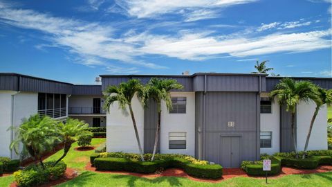 Condominium in Delray Beach FL 459 Piedmont J 8.jpg