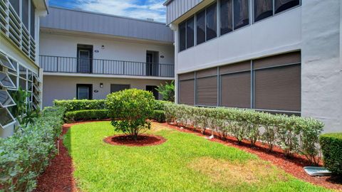 Condominium in Delray Beach FL 459 Piedmont J 7.jpg