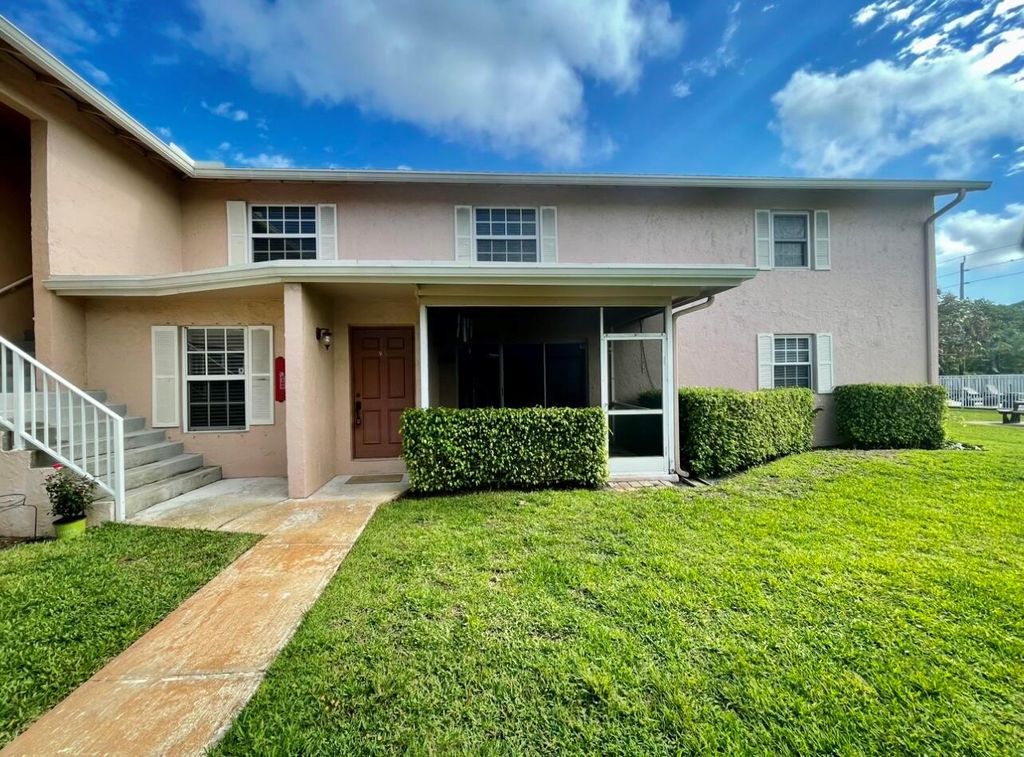 Photo of 12370 Alternate A1a #M5, Palm Beach Gardens, FL 33410 (MLS # R10894450)