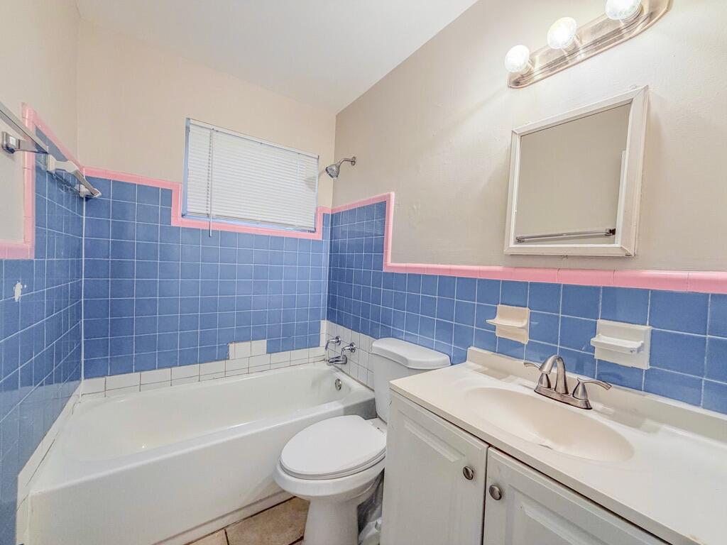 FRESHWATER ADD TO WPB - Residential Lease